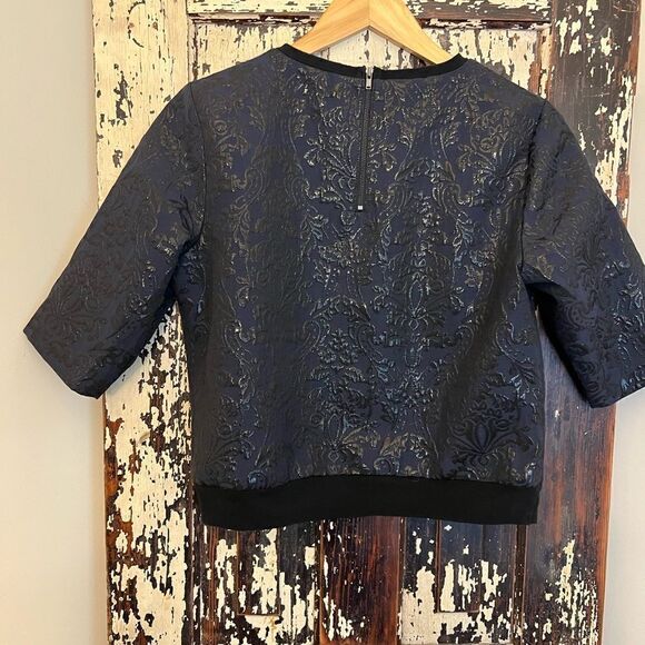 Vera Wang Simply Vera size Medium Metallic jacquard blouse. Size M. - Picture 6 of 8